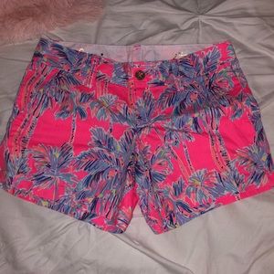 LILLY PULIZTER SHORTS!!